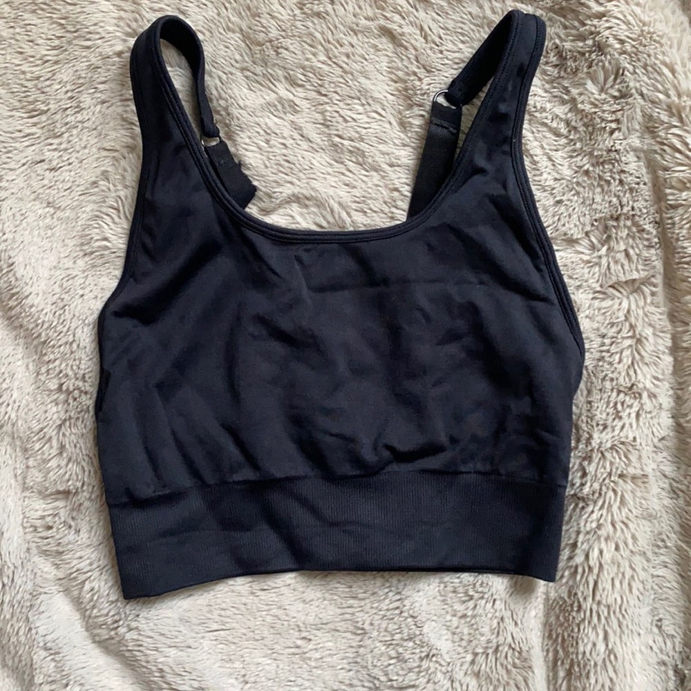 Black Scoop Neck Racerback Sports Bra